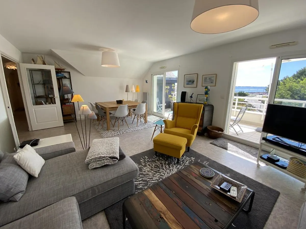Larmor-Plage : Appartement T3 Avec Terrasse Et Garage - Fr-1-349-155 0*,